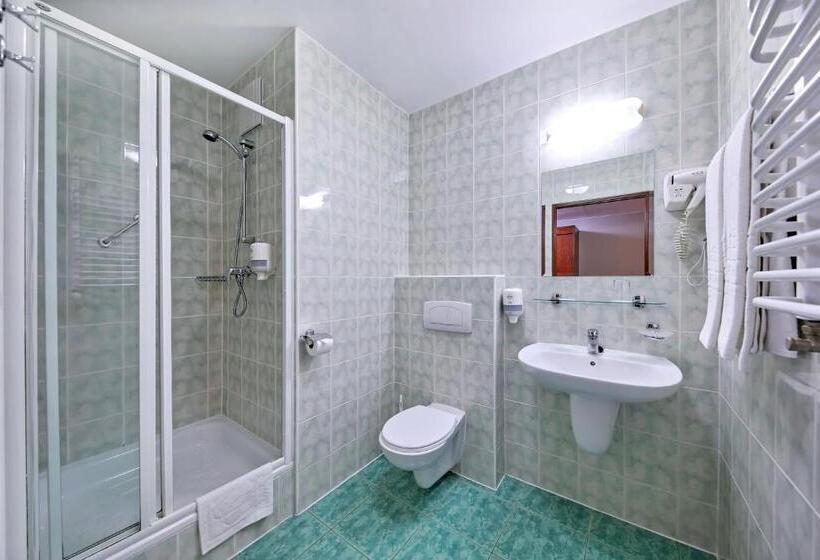 غرفة بيزنس, Gromada Warszawa Centrum