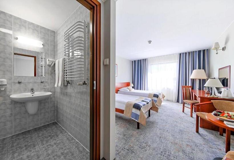 غرفة بيزنس, Gromada Warszawa Centrum