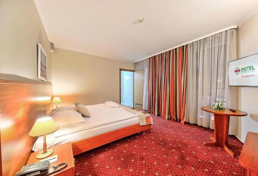 شقة غرفة واحدة, Gromada Warszawa Centrum