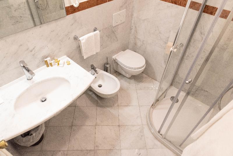 غرفة بيزنس, Gromada Warszawa Centrum