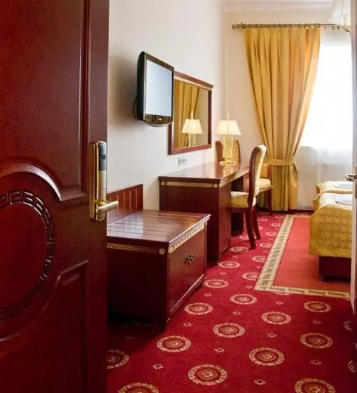 اتاق استاندارد سه نفره, Holiday Park