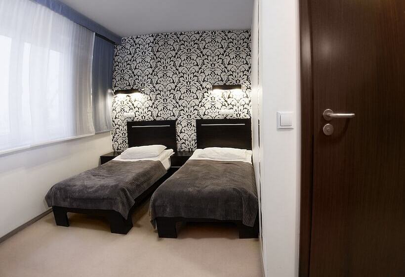 Номер Стандарт, Hotton