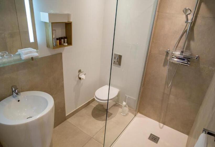 חדר סטנדרט, Jean Moët