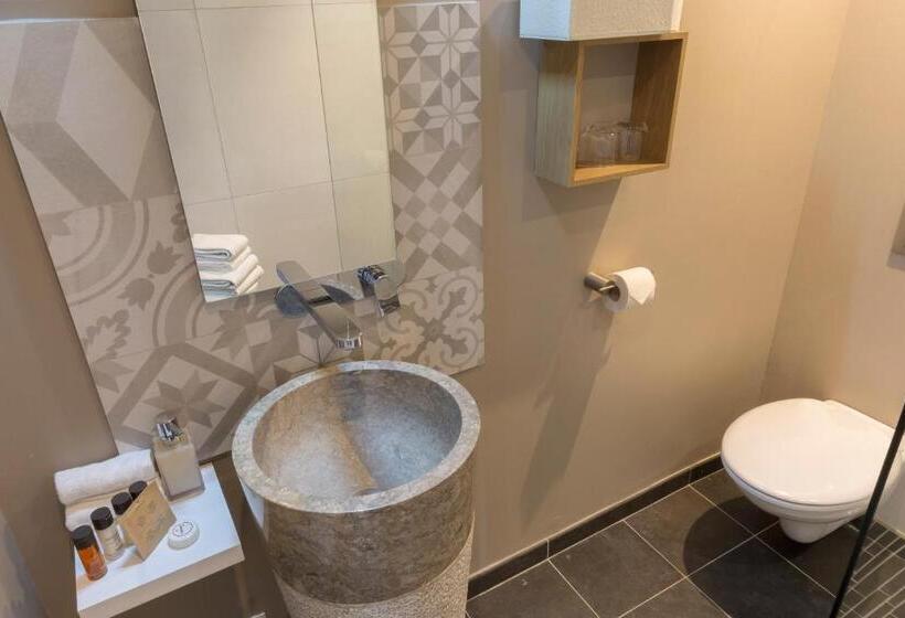 חדר סטנדרט, Jean Moët