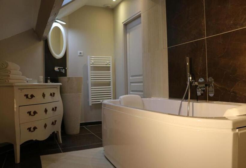 סוויטת פנטהאוז, Jean Moët