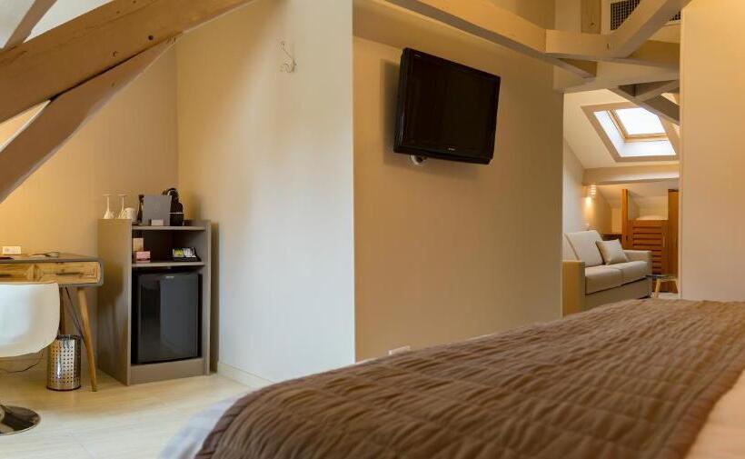 סוויטת פנטהאוז, Jean Moët