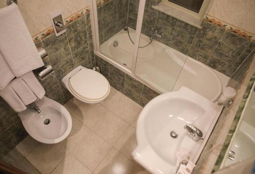 스탠다드 트리플 룸, La Giara