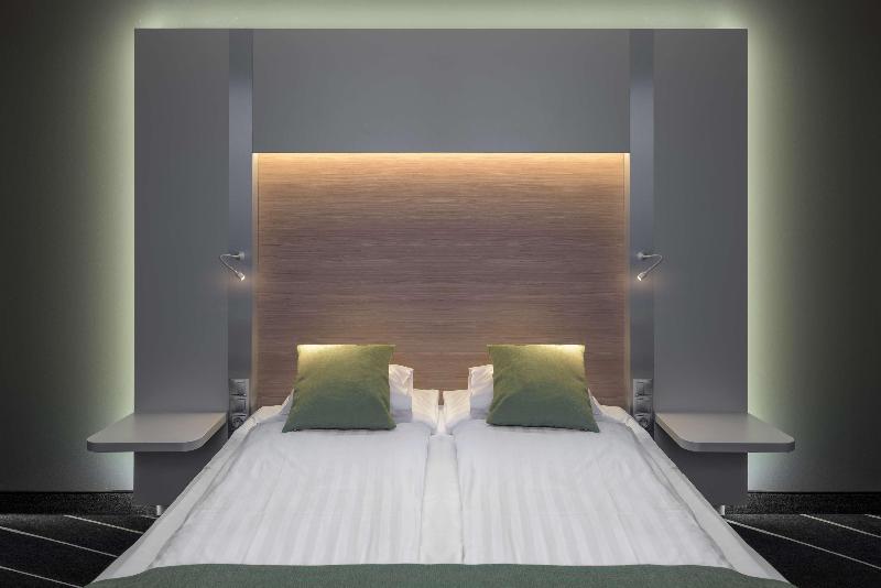 이코노미 룸, La Giara