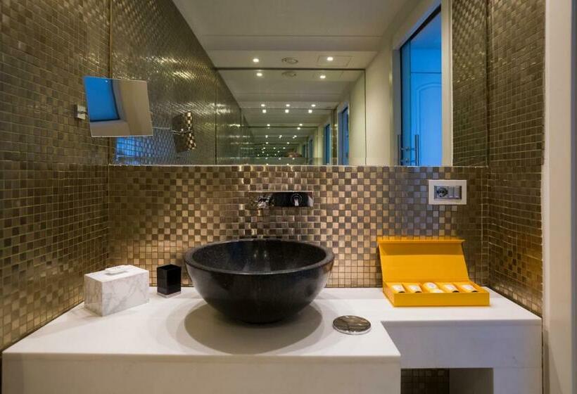 オーシャンビュージュニアスイート, Metropole Taormina