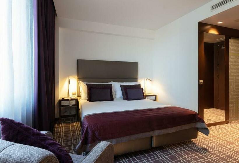 اتاق استاندارد, Neya Lisboa