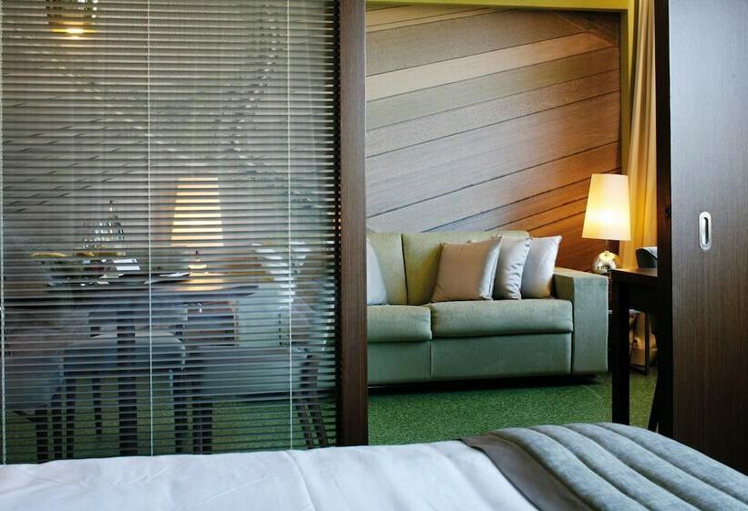 سوییت, Neya Lisboa