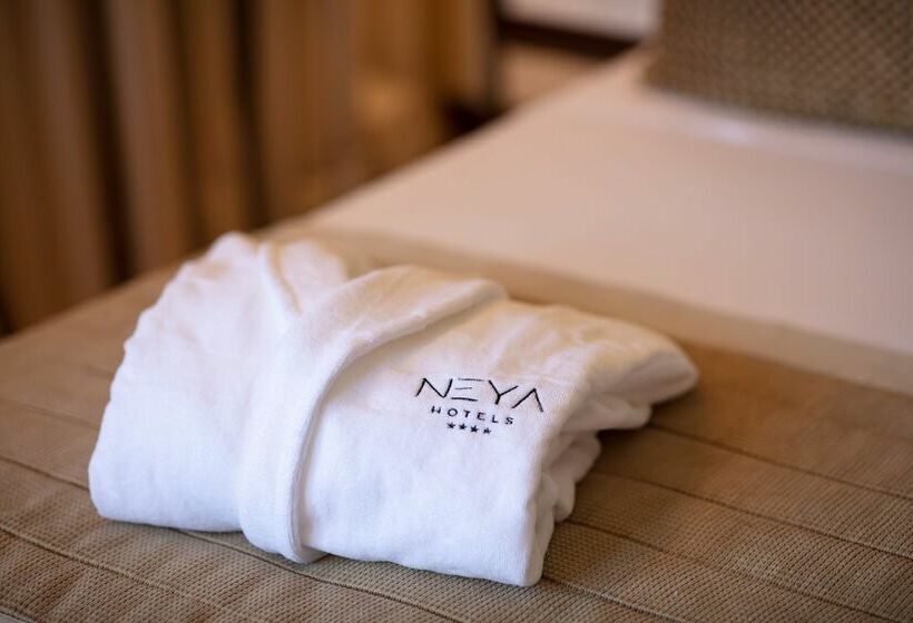 سوییت, Neya Lisboa