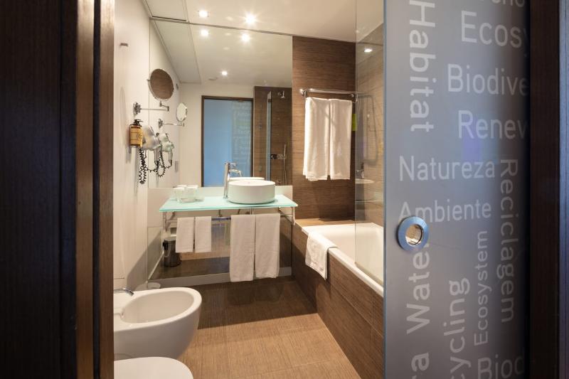 اتاق استاندارد, Neya Lisboa