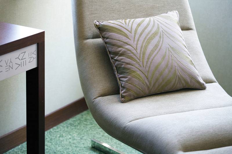 سوییت, Neya Lisboa