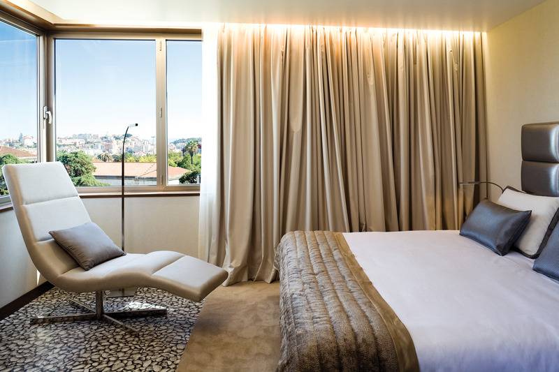 سوییت, Neya Lisboa