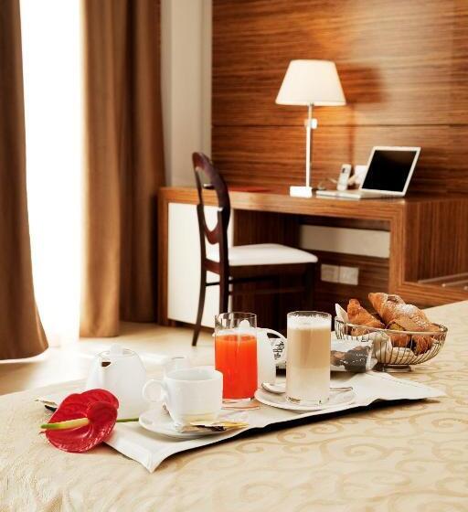 غرفة قياسية, S