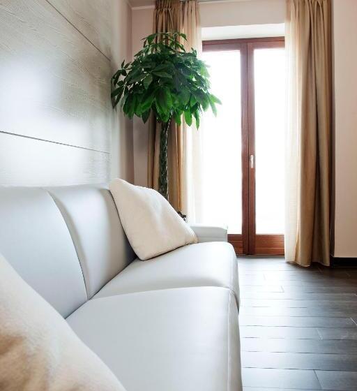 غرفة ديلوكس, S