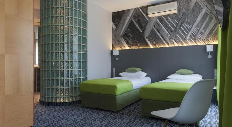 اتاق لوکس, Villa Park Med. & Spa