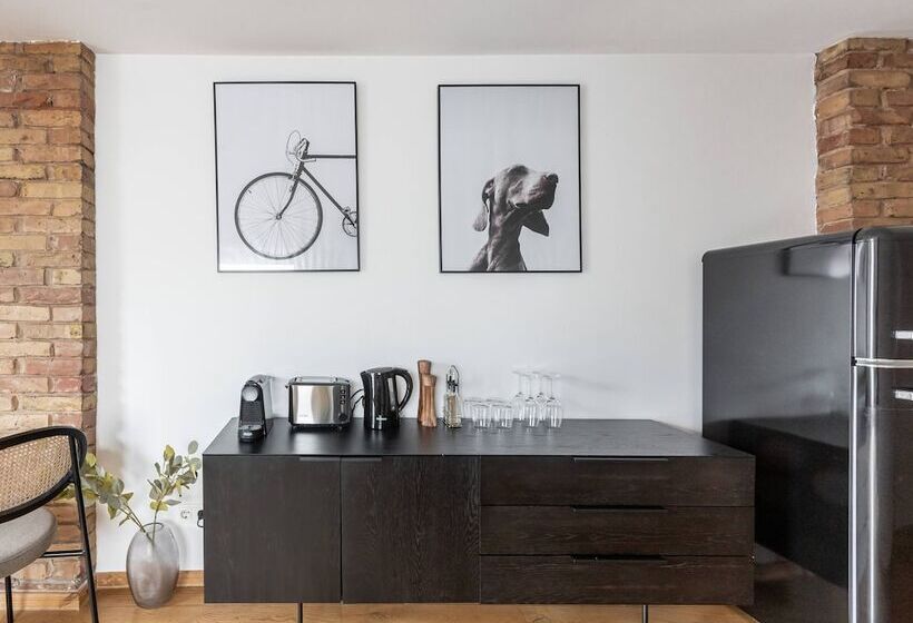 اتاق استاندارد با تراس, Limehome Berlin Kopenhagener Straße