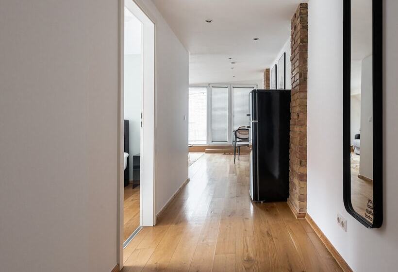 اتاق استاندارد با تراس, Limehome Berlin Kopenhagener Straße