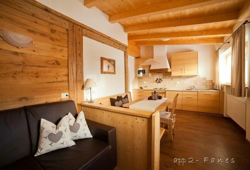 آپارتمان 2 خوابه, Alp Residence Pelegrin