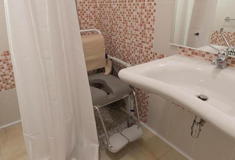 Номер Стандарт Кровать Кинг Адаптированный для Инвалидов, B&b Nonno Peppe
