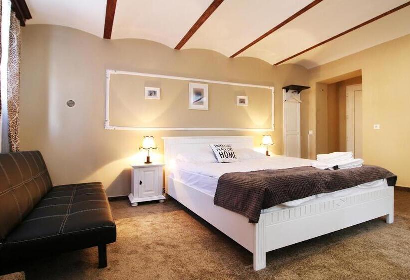 اتاق خانوادگی, Brother S House