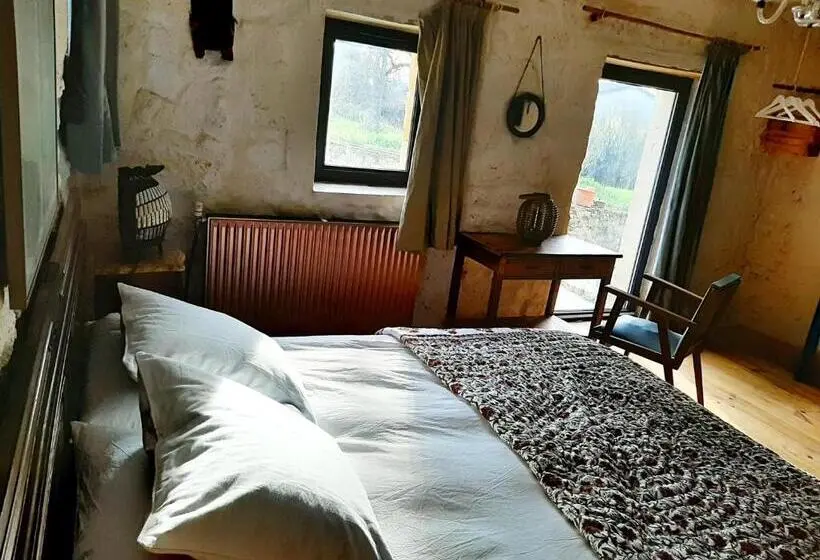キングサイズベッドのスタンダードルーム, Aux Tuileries Nord B&b