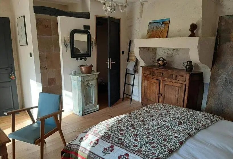 キングサイズベッドのスタンダードルーム, Aux Tuileries Nord B&b