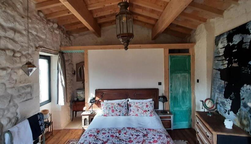Номер Superior Кровать Кинг, Aux Tuileries Nord B&b