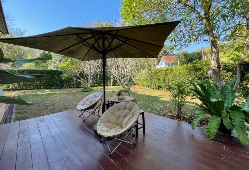 ガーデンビュースタンダードルーム, Casa Khaoyai Bed&breakfast