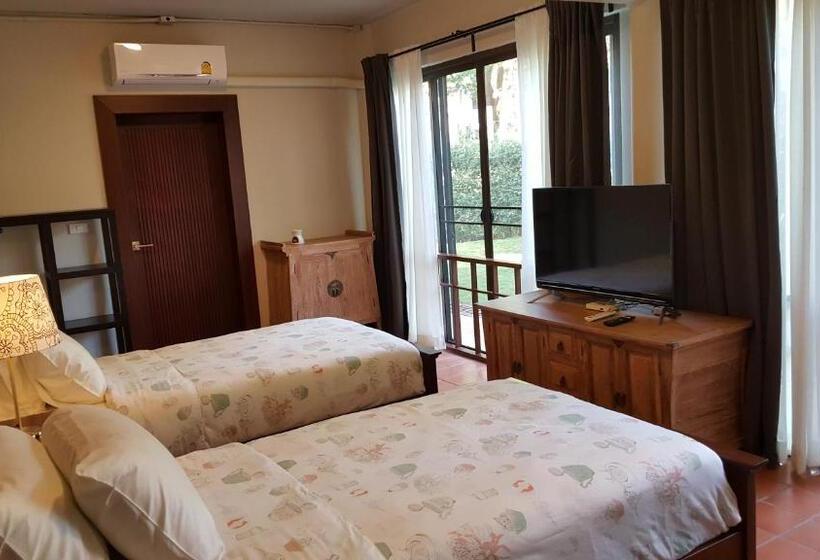 ガーデンビュースタンダードルーム, Casa Khaoyai Bed&breakfast