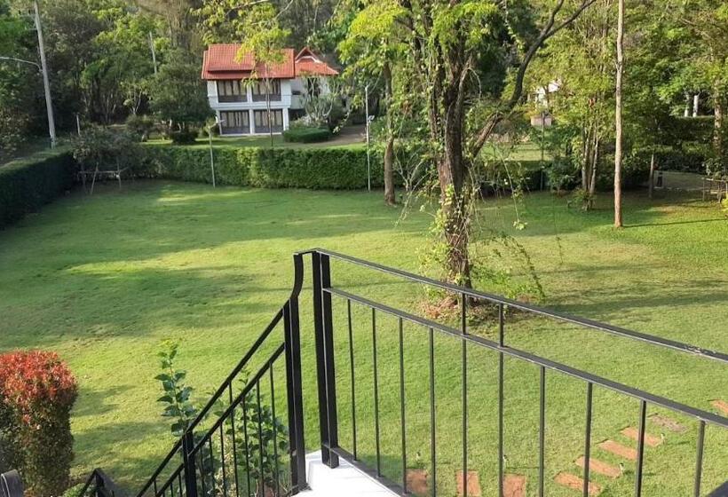 キングサイズベッドのスタンダードルーム, Casa Khaoyai Bed&breakfast