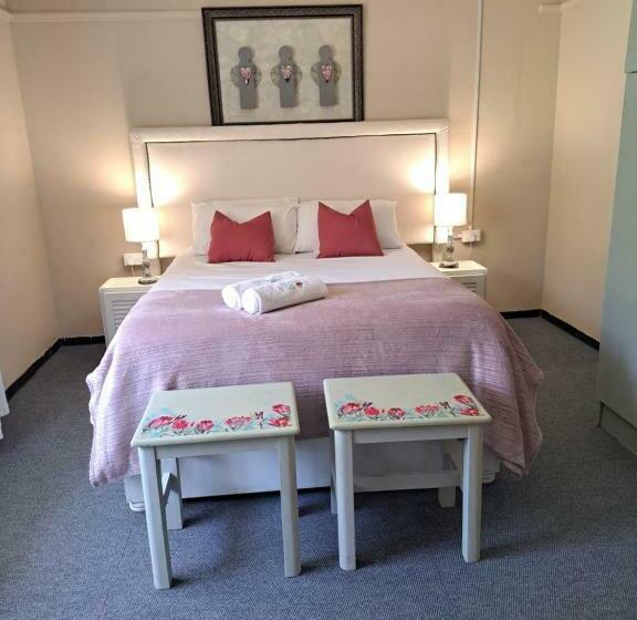 חדר אקונומי, Hillside Guest House