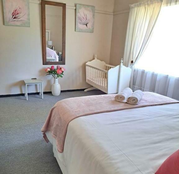 חדר אקונומי, Hillside Guest House