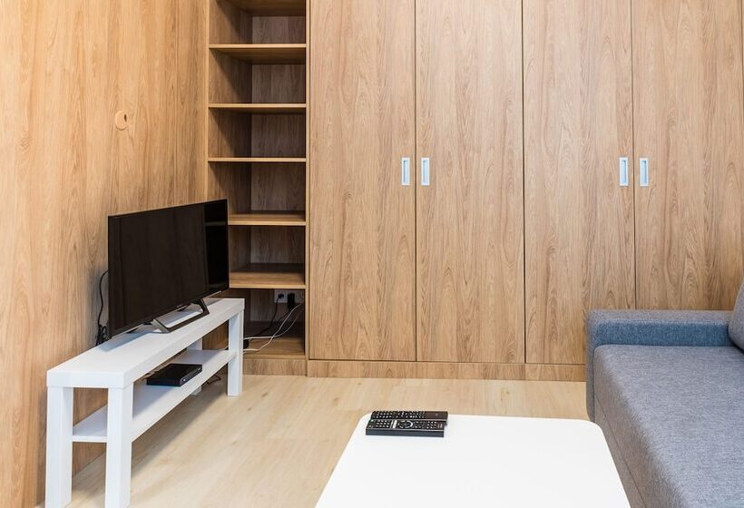 Studio Standard, City Castle Apartments Free Parking