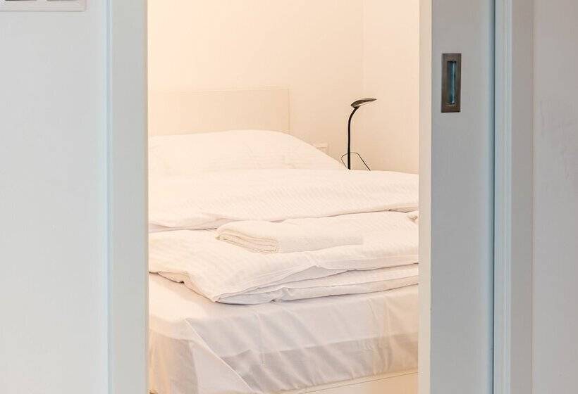 Studio Standard, City Castle Apartments Free Parking