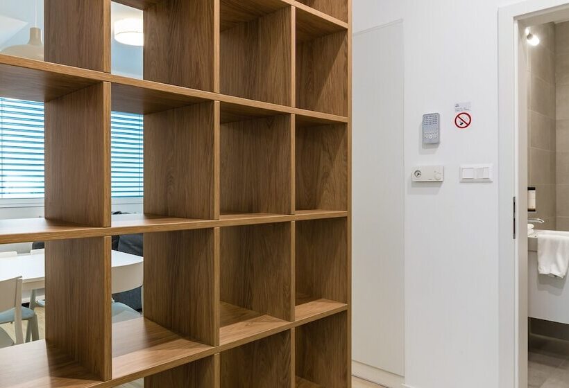 Studio Standard, City Castle Apartments Free Parking