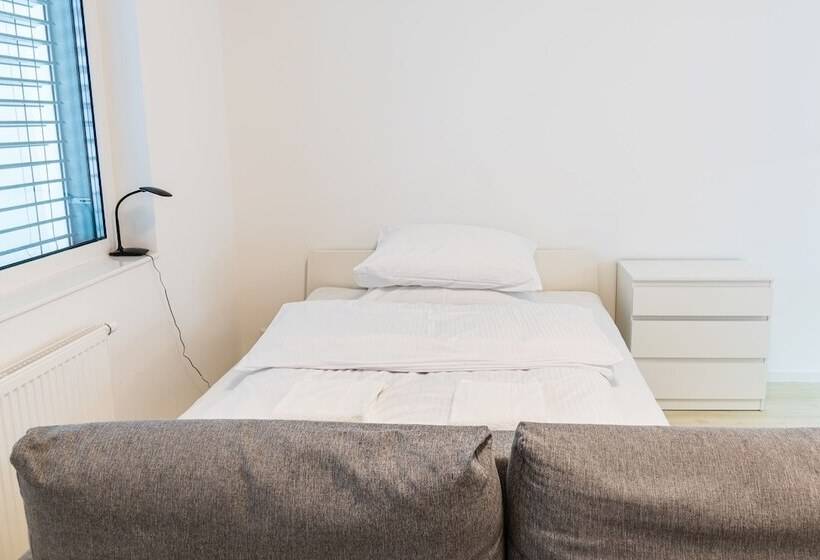 Studio Standard, City Castle Apartments Free Parking