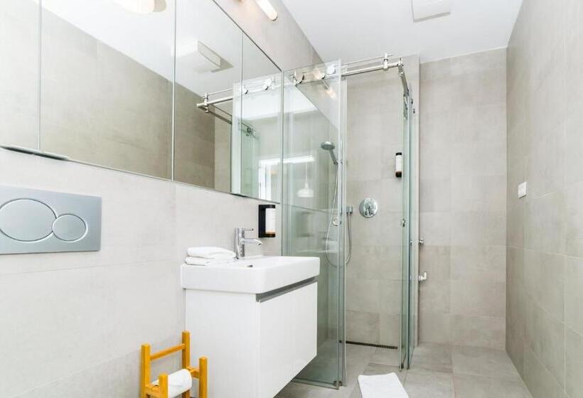 Studio Standard, City Castle Apartments Free Parking