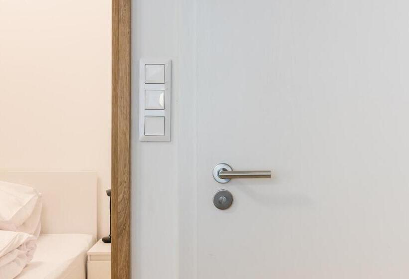 Studio Standard, City Castle Apartments Free Parking