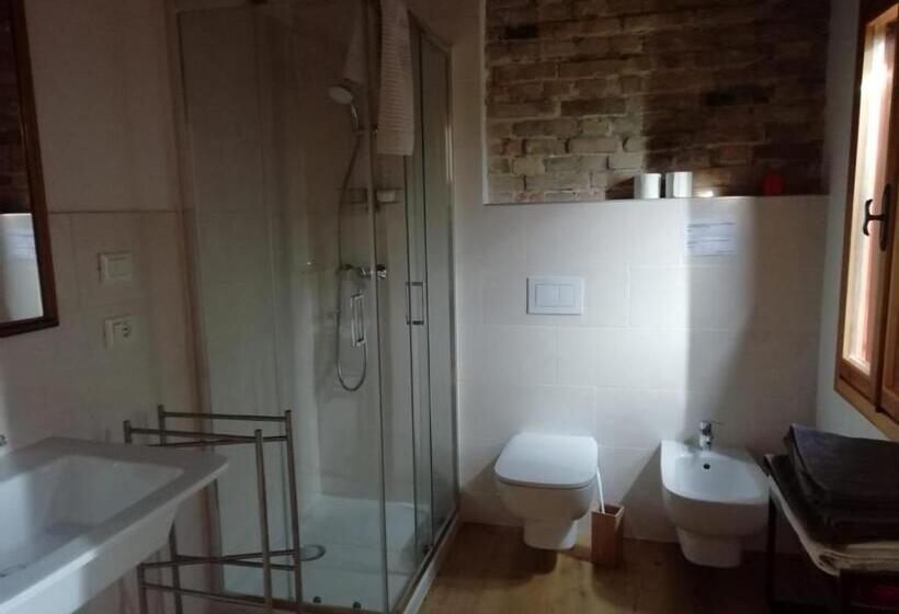 חדר סטודיו סטנדרד, Cortezecchina