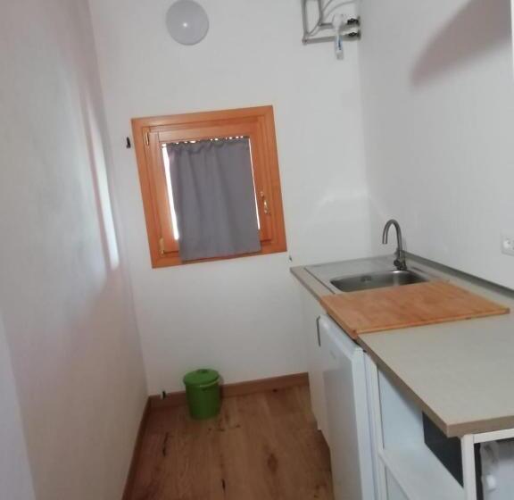 חדר סטודיו סטנדרד, Cortezecchina