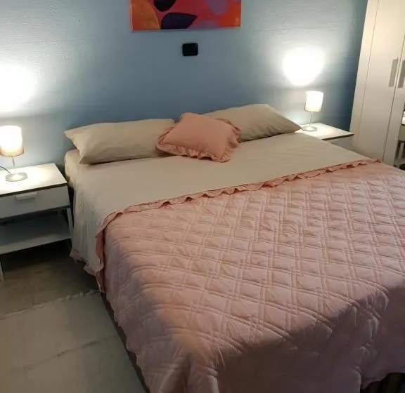 اتاق استاندارد, Cucaracha Bungalow