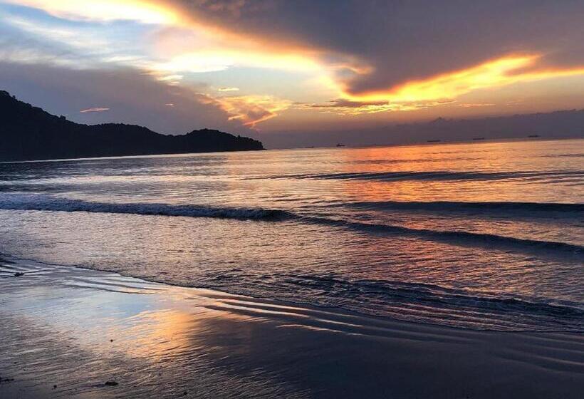 דירת שני חדרים, Kerteh Apartment