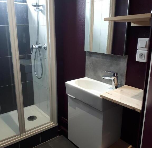 标准工作室, Au Trèfle Dort