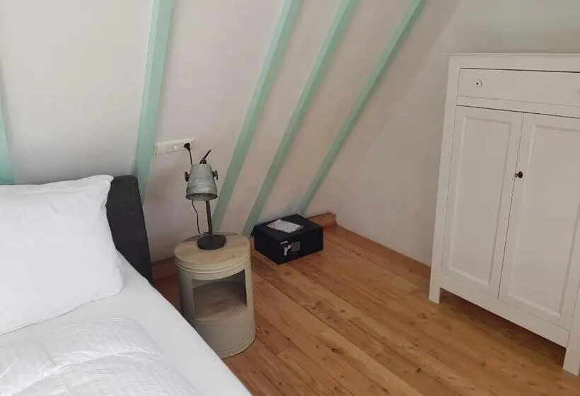 スタンダードルーム, De Cromvoirtse Bed And Breakfast