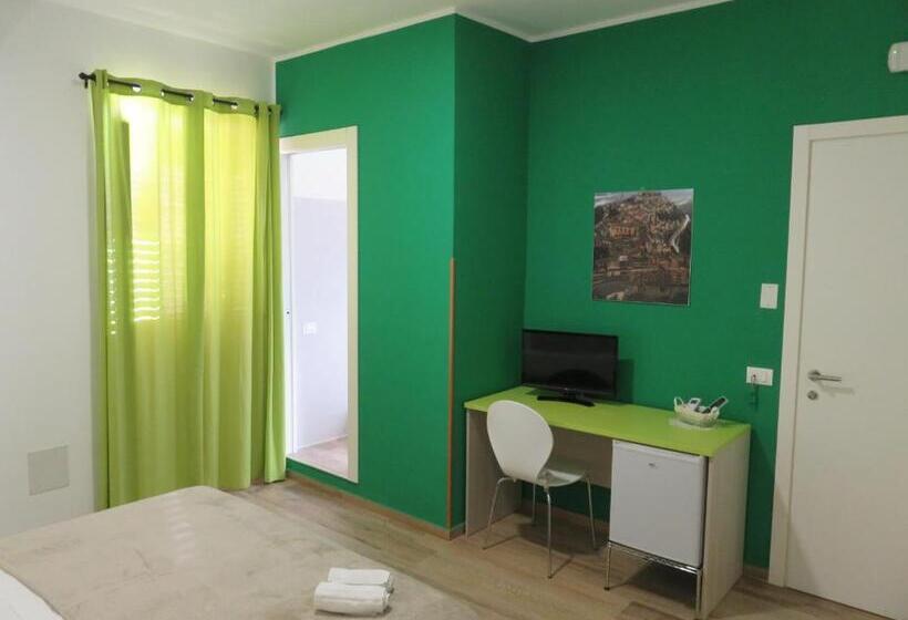 חדר סטנדרט עם מרפסת, Alex Rooms