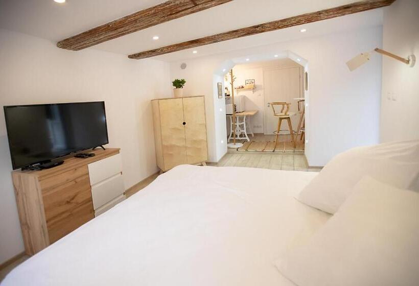 اتاق استاندارد, Brasha Residence