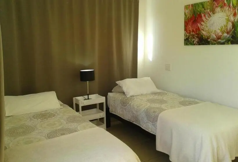 اتاق استاندارد, Come Home In Oudtshoorn Self Catering Units